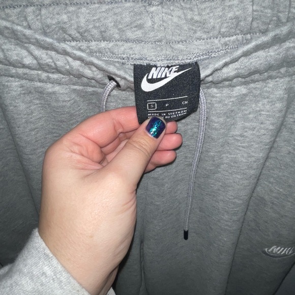 Gray Nike jogger sweat pants - Picture 3 of 5